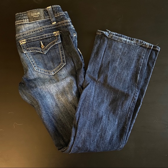 Dark wash distressed jeans - Picture 2 of 4
